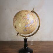 Globo terráqueo decorativo vintage