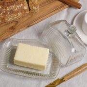 Mantequillera de vidrio estriado