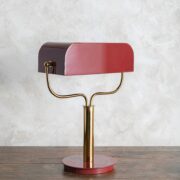 Lámpara sobre mesa esmaltada granate